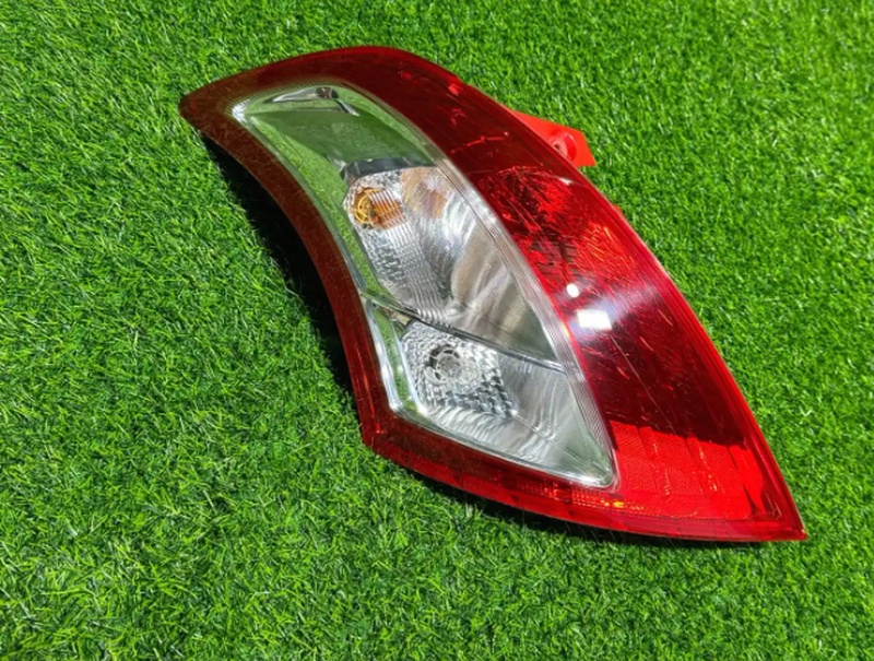 Задняя фара от Suzuki Swift ZC72S, 2010-2015г, левая сторона